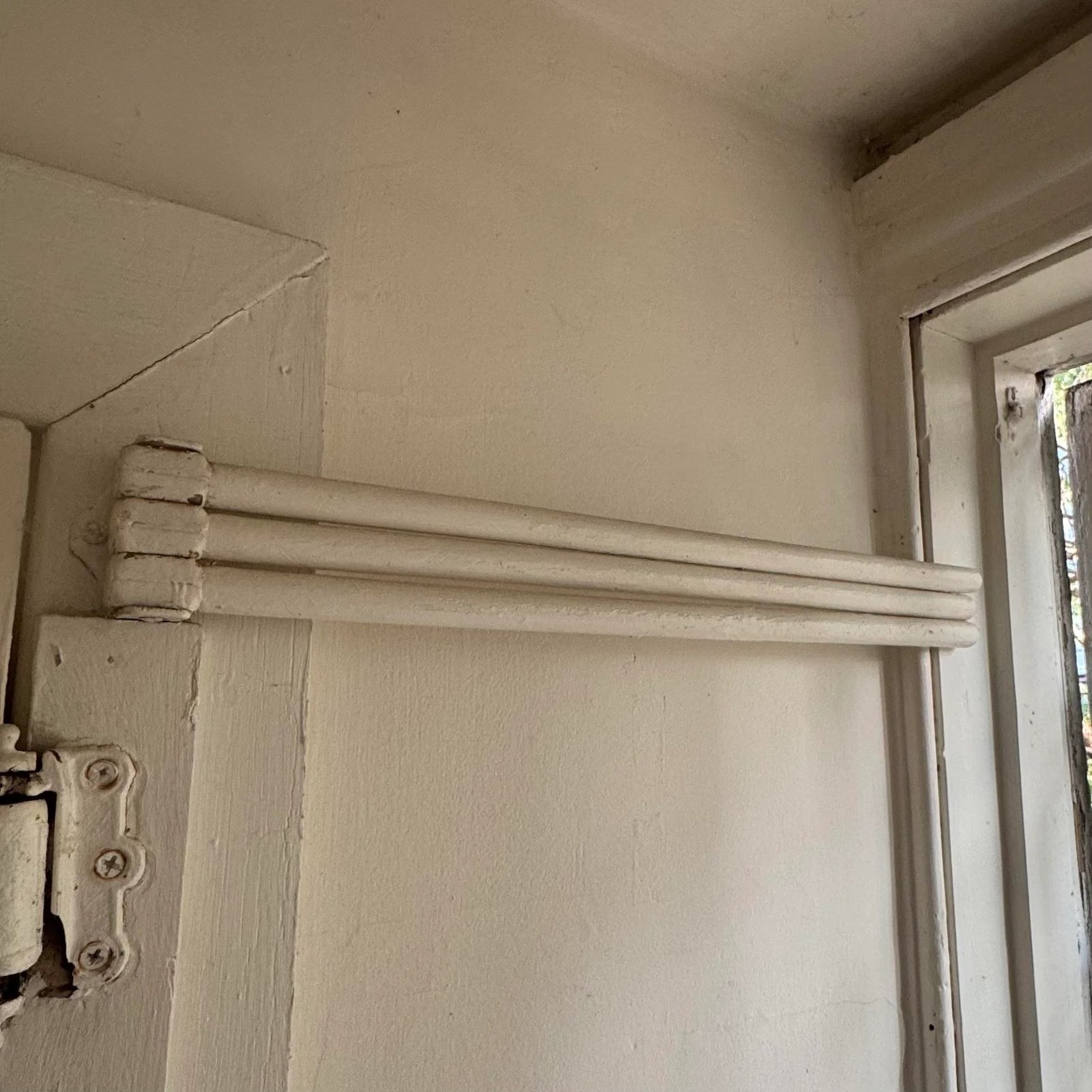 This Quirky Wall Feature Will Make You Love Your Apartment Even More!