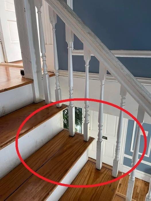 What a lone upside-down baluster reveals about a house
